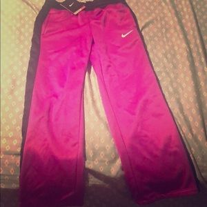 NWT THERMA FIT NIKE GIRLS SWEAT PANTS  🥶❄️❄️